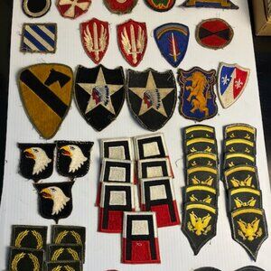 US Military WWII / Korea Military Infantry Insignia uniform patches 47 total